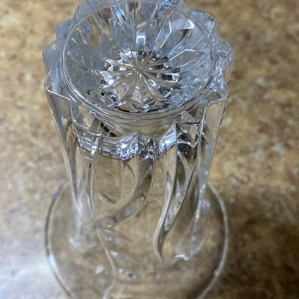 Elegant clear crystal Geometric Accent Vase with Scalloped Rim